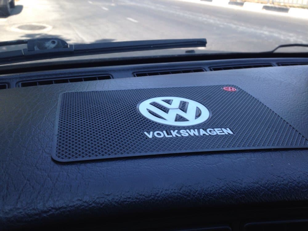 משטח נגד החלקה לרכב , לרכבי Volkswagen